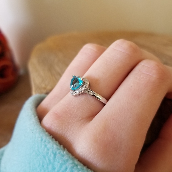 Light Blue Sweetheart Topaz Sterling Ring - Picture 5 of 5